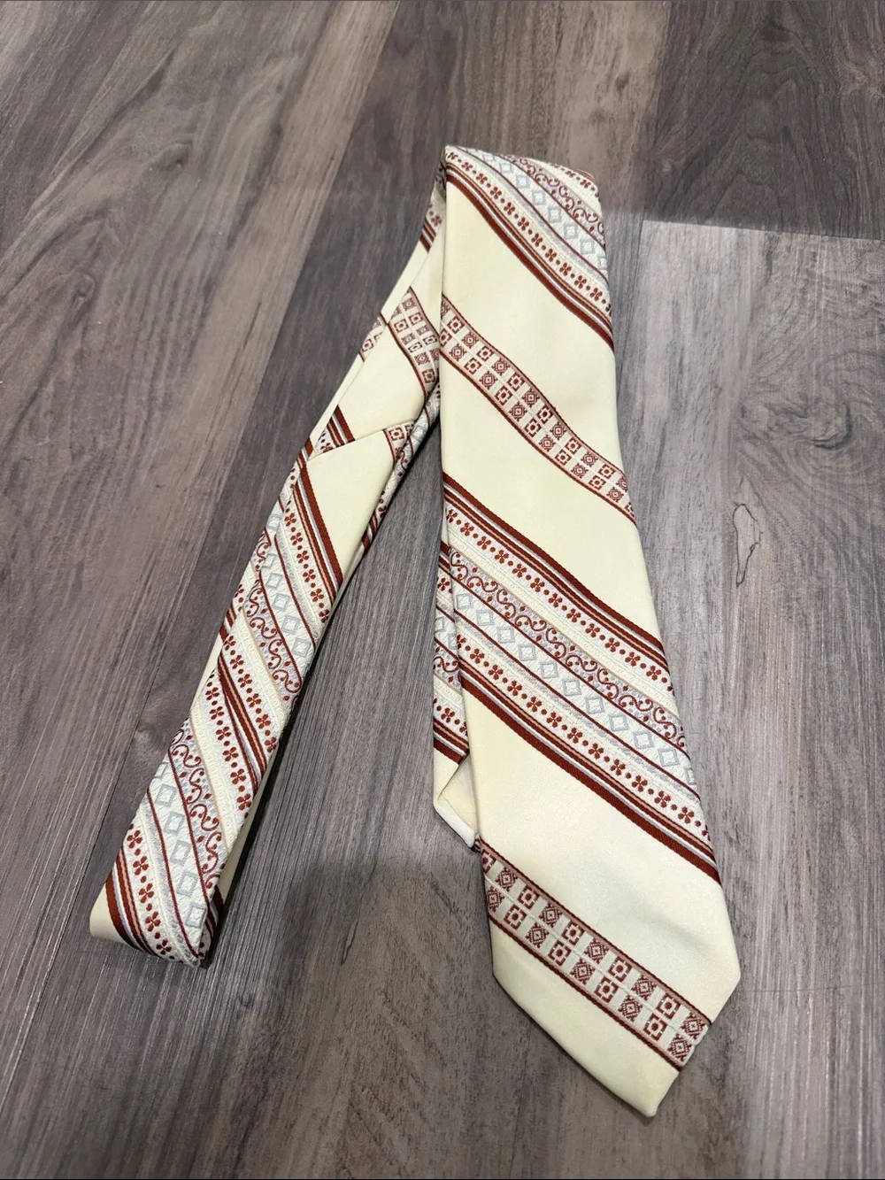 👔 Vintage 70s Lazarus Wide Tie Cream Rust Blue Geometric Stripe Necktie